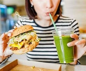 Healthier alternatives to fast food include homemade wraps, salads with lean proteins, whole-grain sandwiches, smoothie bowls, and baked or grilled meals, offering balanced nutrition without excessive fats or sugars.