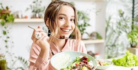 How to Encourage Healthy Eating Habits in Teens: Practical Tips, Strategies, and Approaches to Promote Balanced Nutrition and Support Lifelong Healthy Habits in Adolescents